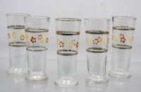Auktion 359 / Los 10016 <br>5x Schnapsgläser um 1900, Emaillemalerei, ca. H-7,7cm