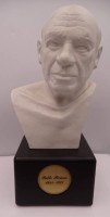 Auktion 357 / Los 9021 <br>gr. Büste "Picasso", von Arte Orbis, Goebel, H-25 cm