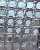 Los 6052 <br>M&uuml;nzf&auml;cher Seite mit 27 t&uuml;rkischen M&uuml;nzen, mehrere 2-1/2 Lira M&uuml;nzen