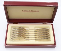 Auktion 356 / Los 11033 <br>6x Kuchengabeln, Robbe u. Berking, 90er Auflage, Friesenmuster, orig. Kasten, L-14,8cm
