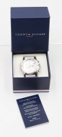 Auktion 356 / Los 2046 <br>Armbanduhr, Tommy Hilffiger, Quartz, Werk läuft, gute Erhaltung, orig. Box, D-4cm