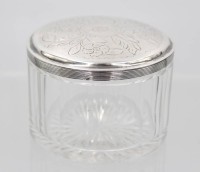 Auktion 356 / Los 11045 <br>Deckeldose, Kristall, Sterling-Deckel, Birmingham, J. Taylor &amp; J. Perry, Deckel 35gr., H-5,8cm D-7,8cm