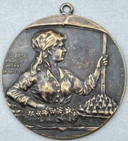 Auktion 368<br>R. Neuberger, 1906 "D'Resl vom Naschmarkt, Wien", Bronze Anh&auml;nger, D-5 cm