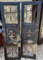 2 Fensterläden oder ähnliches, Holz/Metall, H-137 cm, B-41 cm