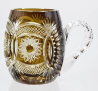 Auktion 357 / Los 10008 <br>gr. Bierkrug, Bleikkristall überfangen und beschliffen,  schwere Qualität, wohl Nachtmann, H-12 cm, ca. 0,4 l.
