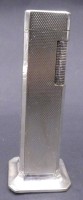 Auktion 357 / Los 16005 <br>gr. Tischfeuerzeug "Dunhill" Tallboy, versilbert, Funktion nicht geprüft, H-11 cm, 4x3 cm