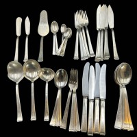 Auktion 357 / Los 11046 <br>47  Teile Bauhaus Besteck "WMF" 2500, versilbert, Vorlegeteile, Fischbesteck etc., nichts komplett