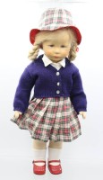 Auktion 357 / Los 12011 <br>gr. Käthe Kruse Puppe, älter, gute Erhaltung, H-48cm