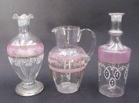 Auktion 357 / Los 10041 <br>3 Teile Glas, Handarbeit, Emaillemalerei, Krug, Karaffe ohne Stöpsel und Vase  (diese Rand beschädigt=, H-ca. 16-18 cm