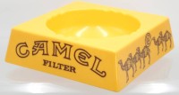 Auktion 357 / Los 15044 <br>gr. Werbe-Ascher, Camel Filters, Kunststoff, H-6,5cm B-18cm