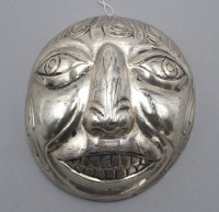 Auktion 357 / Los 15051 <br>Bolivien,  Aymara,  Silber-Trauermaske, geprüft, ca. 107gr., ca. 18,7 x 16,8cm