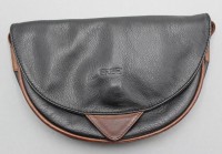Auktion 357 / Los 13007 <br>kl. Leder-Tasche, BREE, ca. 13,5 x 22,5cm