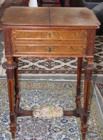 Auktion 357 / Los 14004 <br>Nähtisch, 19. Jhd., innen Einteilung, ca. H-78cm B-57cm T-43cm