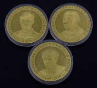 Auktion 357 / Los 6047 <br>3 Medaillen mit Bundespräsidenten Heuss,Adenauer und Köhler