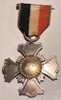 Auktion 358 / Los 7007 <br>Ehrenkreuz Silber-800- mit Jahreszahl 1933 ?? am Band, Kreuz 4,4x4,5 cm, ca. 15 gr.