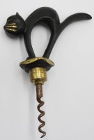 Auktion 358 / Los 16009 <br>Korkenzieher, wohl Walter Bosse, Bronze geschwärzt 50/60er Jahre, L-14,5cm