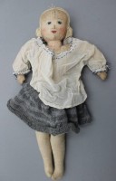 Auktion 358 / Los 12013 <br>alte Stoff-Puppe, wohl 30/40er Jahre, bespielte Erhaltung, ca. L-46cm