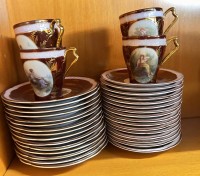 Auktion 358 / Los 8023 <br>36 Teile Kaffeegeschirr "Rosenthal" Carmen, um 1920, 4 Tassen, 17 Untertassen, 15 Gebäckteller, unterschiedliche Erhaltung