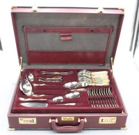 Auktion 358 / Los 15048 <br>Besteckkoffer, Nivella, teilw. goldfarben, komplett