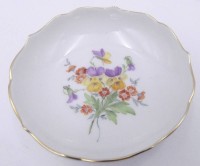 Auktion 358 / Los 8051 <br>kl. Meissen Schälchen, Blumenmalerei, 1.Wahl, D-7,5 cm