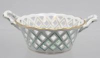 Auktion 362<br>kl. Henkl-Korbschale, Herend, Aponyi grün, H-5,5cm D-10,8cm