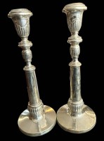 Auktion 358 / Los 11050 <br>Paar hohe Kerzenhalter, Silber-900-, guter Zustand, zus. ca. 436 gr., H-25,5 cm