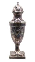 Auktion 358 / Los 11054 <br>hoher versilberter Streuer, Namensgravur "Marta", ca. H-18,8cm