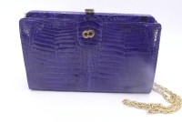 Auktion 358 / Los 13015 <br>kl. Reptilienleder Abendtasche "Zorbach" lila, 13x20 cm