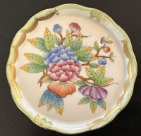 Auktion 358 / Los 8126 <br>kl. Teller, "Herend" Blumenmaerei, D-10 cm