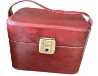 Auktion 358 / Los 13019 <br>Kosmetikkoffer, rot, H-17 cm, 24x16 cm