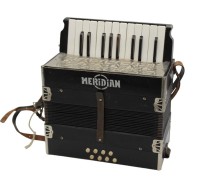 Auktion 367<br>Akkordeon, Meridian, 8 B&auml;sse, &auml;lter, Balk ok