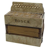 Auktion 367<br>Knopfakkordeon, Tosca, &auml;lter, Balk mit Loch