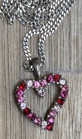 Auktion 358<br>Silberkette-925- mit Herzanhänger, bunte Steine, L-ca. 50 cm und 2x2 cm, 8,8 gr