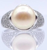 Auktion 359 / Los 1032 <br>Silber Ring mit Perle und klaren Steinen,Silber 925/000, 5,8gr.RG 58