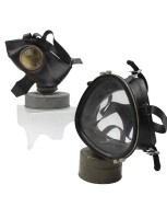 Auktion 359 / Los 7019 <br>2x div. Gasmasken, 1x wohl Kinder 3- Reich, 1x Bundeswehr?