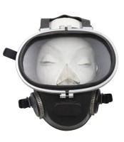 Auktion 359 / Los 16004 <br>Atemschutzmaske, Dräger, 1x Abdeckung fehlt