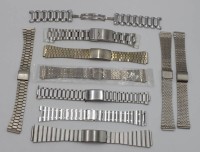 Auktion 359 / Los 2028 <br>kl. Konvolut div. Uhrenarmbänder aus Metall