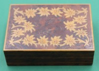 Auktion 359 / Los 15020 <br>kl. Kästchen, Einlegearbeiten, wohl um 1920, H-3,1cm B-9,9cm