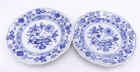 Auktion 359 / Los 8046 <br>2 Gebäckteller "Meissen" Zwiebelmuster, D-16 cm, 2.Wahl