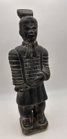 Auktion 359 / Los 15533 <br>Tonfigur eines  chines. Kriegers, H-45 cm