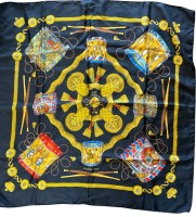 Auktion 359 / Los 13021 <br>Hermes Seidentuch "Les Tambours", ca. 90x90 cm