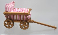 Auktion 368<br>Puppen-Bollerwagen, Holz, H-10cm L-15cm B-10cm
