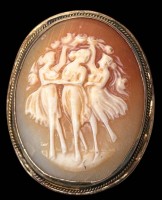 Auktion 360 / Los 1036 <br>Camee-Brosche bzw. Anhänger in Silberfassung, ca. 3,3x2,5 cm, 6,1 gr.
