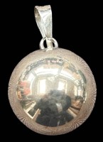 Auktion 360 / Los 1037 <br>gr. Anhänger, Klangkugel, Silber-925-, D-2,5 cm,  ca. 17 gr