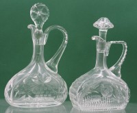 Auktion 360<br>2x div. Henkelkaraffen, je beschliffen, ca. H-28&gt;25cm.