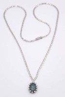 Auktion 360 / Los 1310 <br>585er WG Collier, Opaltriplette und 12 kl. Brillanten, ca. 16,7gr., L-54cm