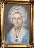 Auktion 360 / Los 4037 <br>anonymer Altmeister "Junge Frau mit Collier" Mischtechnik, ger/Glas, RG 53x37 cm, 19.Jhd.