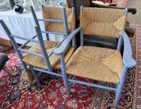 Auktion 360<br>Armlehnstuhl und 2 Sessel, Holz, blau gestrichen, Binsengeflecht