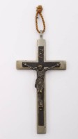 Auktion 360 / Los 7046 <br>Kruzifix, Feldgeistlicher, wohl 2. WK, L-10,5cm