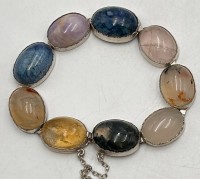 Auktion 361<br>Silber Armband mit  9 Halbedelstein-Cabouchons, Sicherheitskette,  L-ca. 18 cm, 19,1 gr.